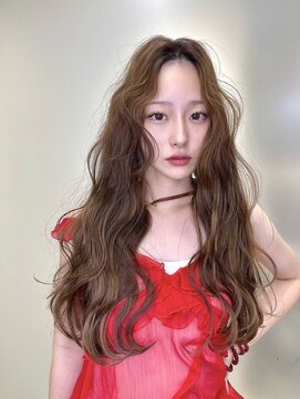 リリー(Lilley) ハッシュカット×小顔レイヤー×韓国風巻き×髪質改善