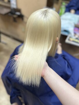 モアムー(Moremuu) 【Maho】ブロンド