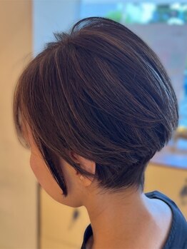 あなたにぴったりのヘアを提案◎骨格に合わせたカットで、再現性高く、朝の時短を叶えます。
