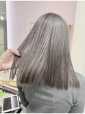 グレー【ブリーチ、ミディアムボブ】