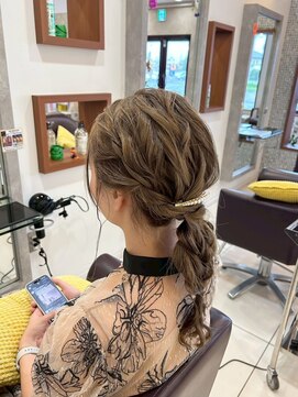 ノット 成田公津の杜(Knot) 黒髪/オリーブグレー/小顔/ココアベージュ/成田公津の杜駅