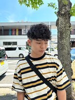 エディ(Edy)&nbsp;スペインカールスキンフェード外国人風メンズパーマ眉毛カット