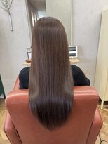 マルクヘアケア(MALQ HAIR CARE) ショコラベージュで大人可愛く
