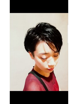 ロベック(Lobec SAKAE) 黒髪ショート