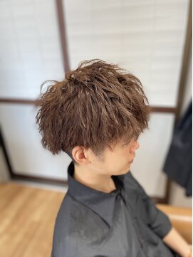 ヘアーアンドスパ アウローラ(AURORA) ツイストスパイラルマッシュスタイル