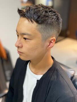 バーバーバー 四谷(BARBER-BAR) 大人の刈り上げスタイル