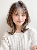 くびれレイヤーミニウルフホワイトグレージュデジタルパーマ