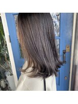 ジジ ヘアワークス(gigi hair works) インナーベージュ×アッシュグレー