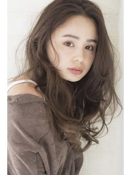 ガーランド (Garland) 大人かわいいロングレイヤーまろベージュ顔まわりレイヤーカット