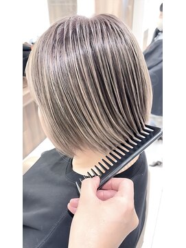 アッシュ 大宮店(Ash) 白髪カバーハイライトバレイヤージュ