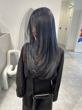 ドラマヘアー(dorama hair) レイヤー×ブルーグレーカラー