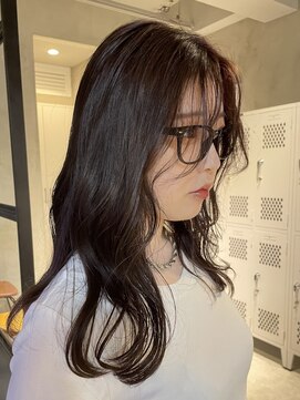 エリマ 調布(elima) 女性らしく上品な印象を与える、レイヤーカットスタイル