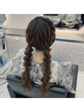 アリエス 八重洲店(Aries) ふわふわツイン編み下ろし