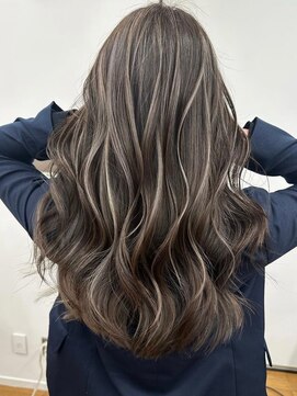 ヨロ 小岩(YOLO) 小岩ハイライトミルクティーグレージュレイヤーカット