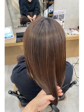 アンドビー(&b.) 朝のスタイリングが変わる。扱いやすいツヤ髪に