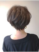 丸みショートオフィスでも◎アッシュブラウン外ハネボブ