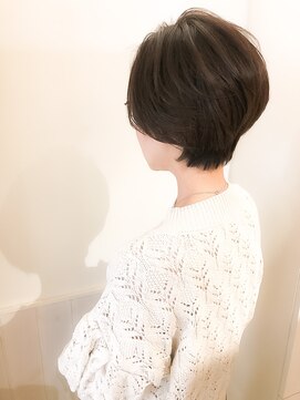 ネオリーブ クタ 町田店(Neolive kuta) メリハリショートボブ【町田・町田駅19.115】