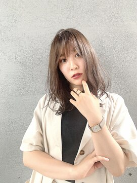 バズ ビー(BUZZ Bee) やわらかさと透明感♪アッシュベージュ