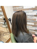 ハウオリ ヘアーワークス(Hauoli hair works)&nbsp;ホリゾンタルハイライト×カーキベージュ
