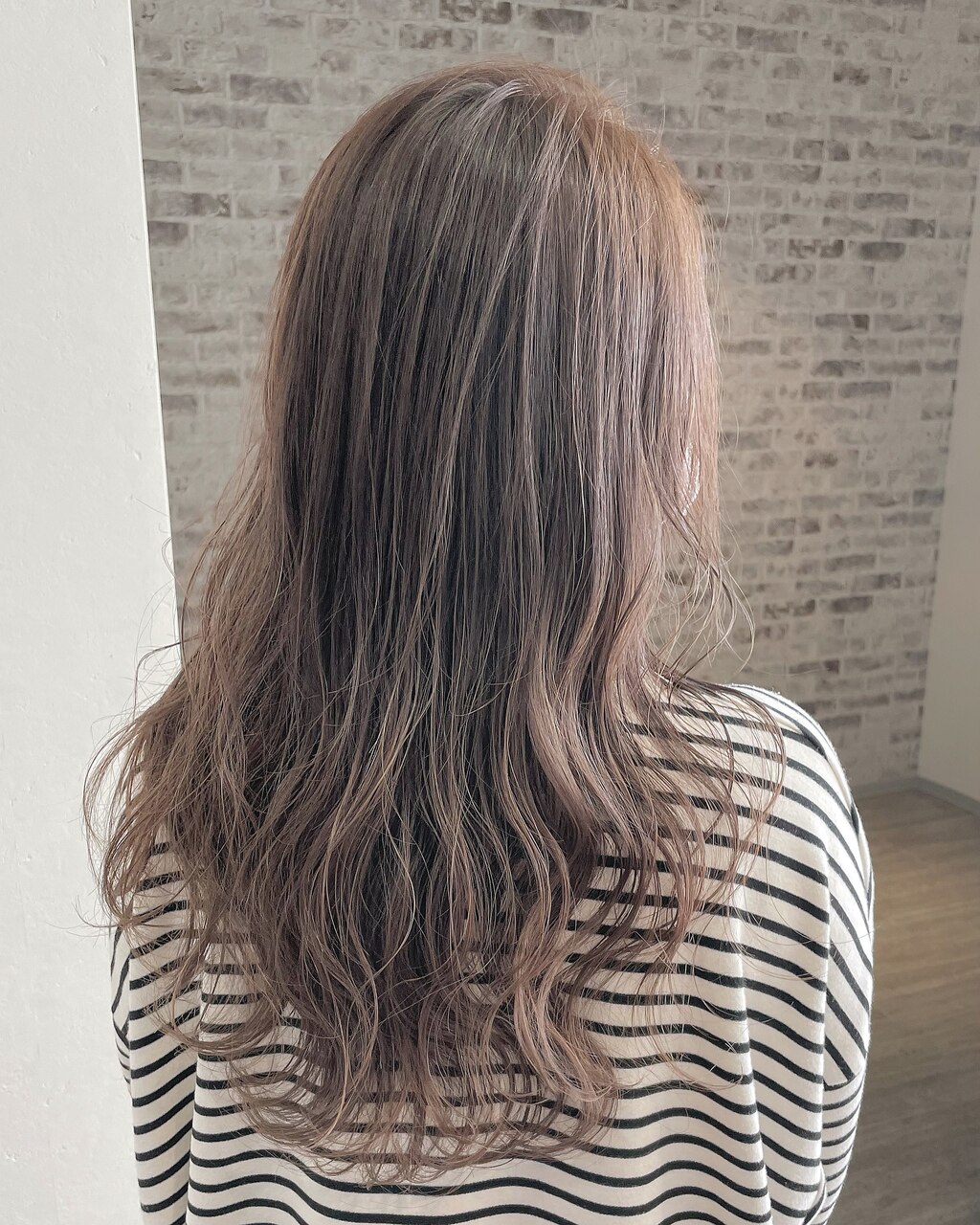 ピンクアッシュベージュ～：L111181640｜ヴェール(Veil)のヘアスタイル