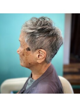 アンドヘアー(&hair) パーマは必要な部分だけスタイル