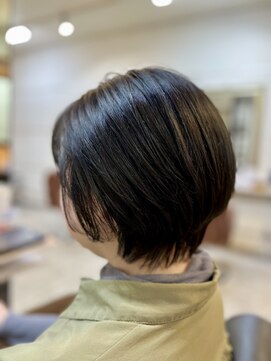 アキコ(AKIko) 大人かわいいショートスタイル【20代30代40代】