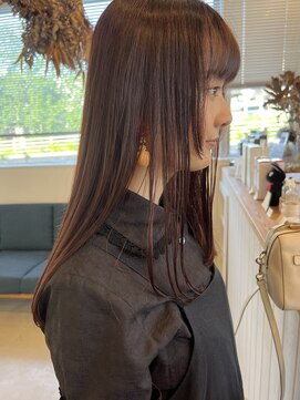 ジジ 宇都宮(Gigi) ほんのりピンク感じるブラウンカラー/大人ガーリー