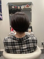 ノエル(Noel)&nbsp;長めバングの前下がりショートグラ