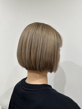 イリス(Iris) ブリーチ×ミルクティー