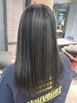 トリニティ(trinity) シークレットハイライト・白髪ぼかし・ブリーチカラー【豊見城】