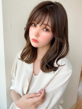 アフロート エル 大阪(AFLOAT L) 後れ毛が可愛い顔周りレイヤー/ナチュラルアッシュ/顔周り