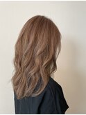 セミロングレイヤースタイル
