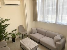 オルネア(Ornea)の雰囲気（待合スペースでお連れ様もゆっくりとお待ち頂けます。）
