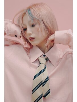 ステップボーンカットオオサカ(STEP BONE CUT OSAKA Via TICK-TOCK) 【ステップボーンカット】デザインホワイトピンクボブ