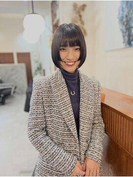 エラ(Ella) ボブ×ステップカット