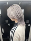 ウルフカット×ホワイトシルバー