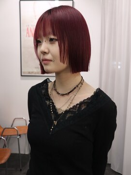 ニール 名古屋 伏見 丸の内(NEELU) ぷつっとミニボブボルドーカラー
