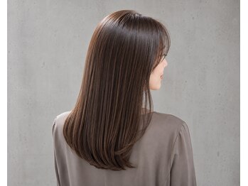 アッシュ 仙川店(Ash)の写真/まっすぐすぎない、自然な艶髪へ。柔らかく仕上げる大人の縮毛矯正