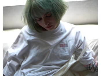 パティ バイ デコ(Patti by DECO)の写真/こだわりのケアブリーチで作る上質なハイトーンカラーやデザインカラーが人気！