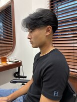 ヨエン(YOEN)&nbsp;センターパート×テーパーフェード