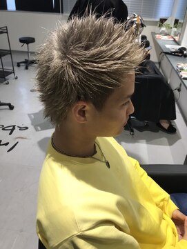 キング 枚方店(K!ng) 透明感抜群シルバーブロンド