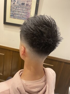 ヒロギンザバーバーショップ 神楽坂店(HIRO GINZA BARBER SHOP) 【スキンフェード×前下がり】