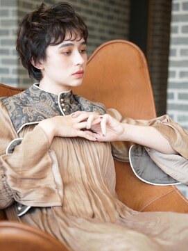 トップヘアー アヴェニュー 刈谷(TOPHAIR Avenue) 女性らしさをふんだんに詰め込んだマッシュショート/前髪パーマ