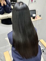 髪質改善＊黒髪モード艶ロング＊美髪【Zina セントラル】