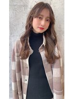 ベージュカラー　艶髪　ロング　顔周りカット　髪質改善