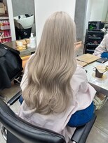 ミラ 新宿(MILA) ホワイトベージュ/ミルクティーベージュ/デザインカラー