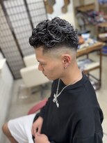 ロジーリリーヘアーズ(Rosy Lily hair's)&nbsp;極道パーマ　ホワイトカラー