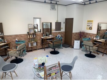 サロンドローレル(SALON de LAUREL)の写真/初めてでも緊張しない雰囲気が人気の秘密♪居心地の良さを追求した、アットホームな雰囲気が魅力☆