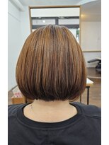 ブリリアンス(BRILLIANCE)&nbsp;前下がりグラボブ+白髪ぼかしハイライト