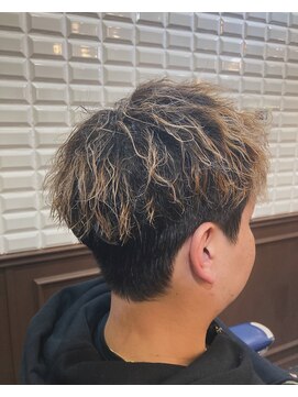 ルピナス 中田(Lupinus) ブリーチツイストスパイラルパーマ